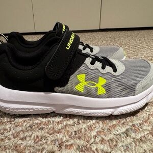 Kids Under Armour Black and Gray Sneakers with Secure Fit